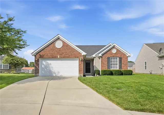 Photo 3 of Sale Pending at 213 Blue Quail Pl, Trenton, OH 45067 | MLS# 967588 | Listing updated on 2026-08-31