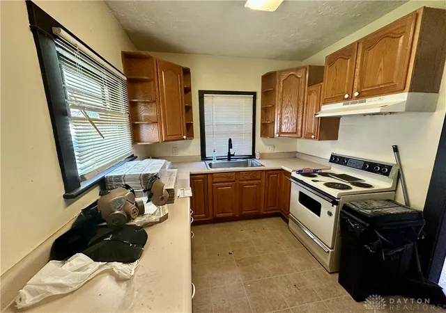 Photo 4 of Single family home for sale at 112 N Sperling Ave, Dayton, OH 45403 | MLS# 967590 | Listing updated on 2026-09-08