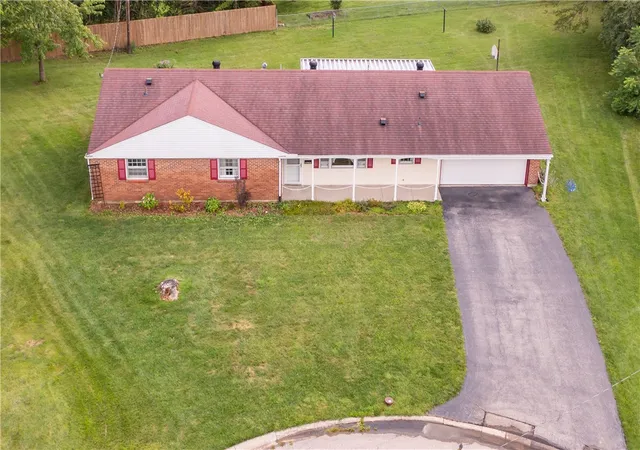 Photo 2 of Sale Pending at 231 Prague Ct, Centerville, OH 45458 | MLS# 967544 | Listing updated on 2026-09-10