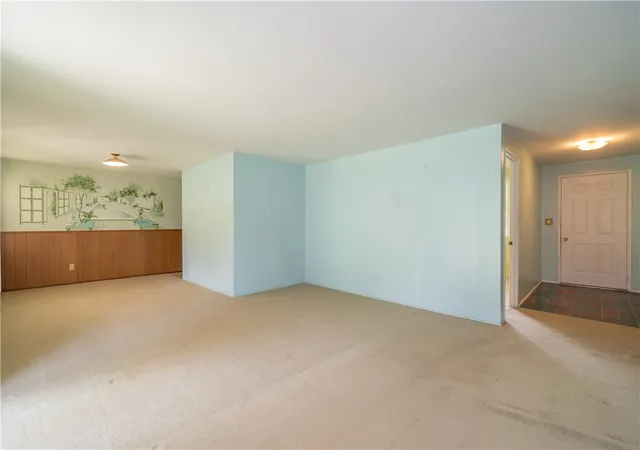 Photo 4 of Sale Pending at 231 Prague Ct, Centerville, OH 45458 | MLS# 967544 | Listing updated on 2026-09-10