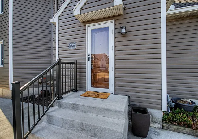 Photo 2 of Sale Pending at 640 W Main St, Tipp City, OH 45371 | MLS# 966891 | Listing updated on 2026-09-11