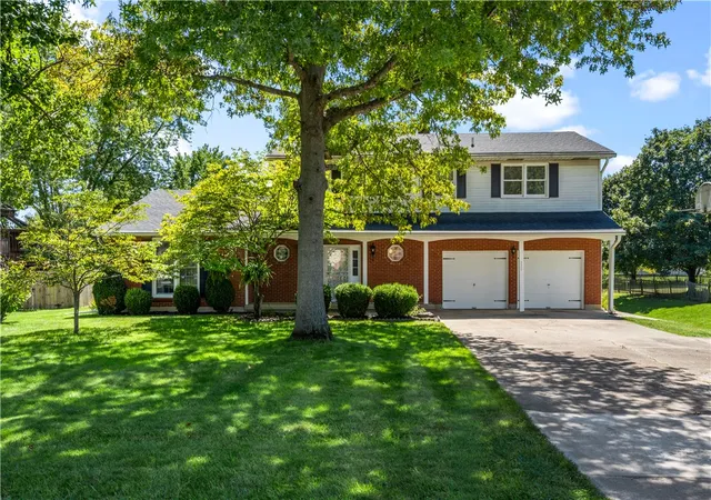 Single family home for sale at 5277 Gabbard Dr, Trenton, OH 45067 | MLS# 967531
