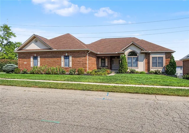 Photo 1 of Single family home for sale at 350 Saint Andrews Trl, Miamisburg, OH 45342 | MLS# 967653 | Listing updated on 2026-09-12