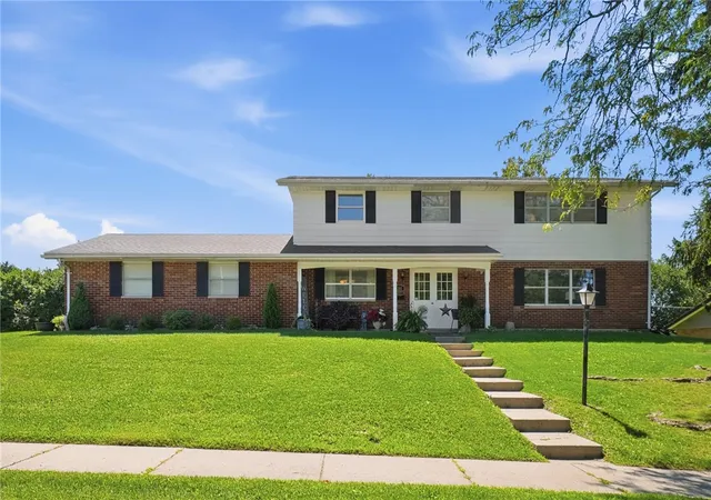 Photo 2 of Single family home for sale at 3161 Sherwood Park Dr, Springfield, OH 45505 | MLS# 967356 | Listing updated on 2026-09-12