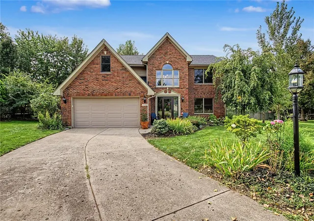Photo 3 of Sale Pending at 2382 Munger Pointe Dr, Miami Twp, OH 45459 | MLS# 967546 | Listing updated on 2026-09-12