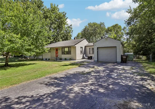 Photo 1 of Sale Pending at 2781 Country Park Dr, Cincinnati, OH 45251 | MLS# 967442 | Listing updated on 2026-09-14