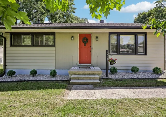 Photo 2 of Sale Pending at 2781 Country Park Dr, Cincinnati, OH 45251 | MLS# 967442 | Listing updated on 2026-09-14