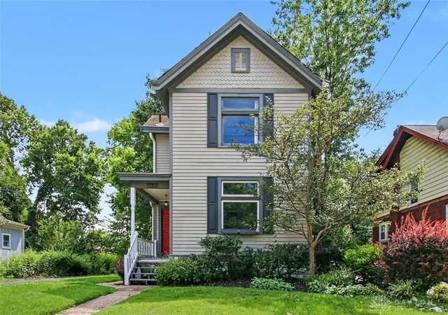 Photo 2 of Sale Pending at 3935 Saint James Ave, Silverton, OH 45236 | MLS# 967606 | Listing updated on 2026-08-31