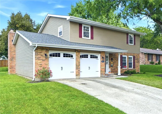 Photo 2 of Sale Pending at 4131 Quail Bush Dr, Dayton, OH 45424 | MLS# 967677 | Listing updated on 2026-10-02