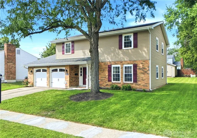 Photo 3 of Sale Pending at 4131 Quail Bush Dr, Dayton, OH 45424 | MLS# 967677 | Listing updated on 2026-10-02