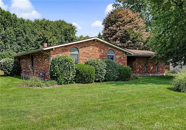 Photo 3 of Sale Pending at 115 Michaels Rd, Tipp City, OH 45371 | MLS# 964747 | Listing updated on 2026-09-11