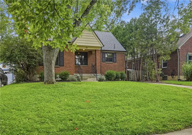 Photo 2 of Single family home for sale at 406 Triangle Ave, Oakwood, OH 45419 | MLS# 967530 | Listing updated on 2026-09-14