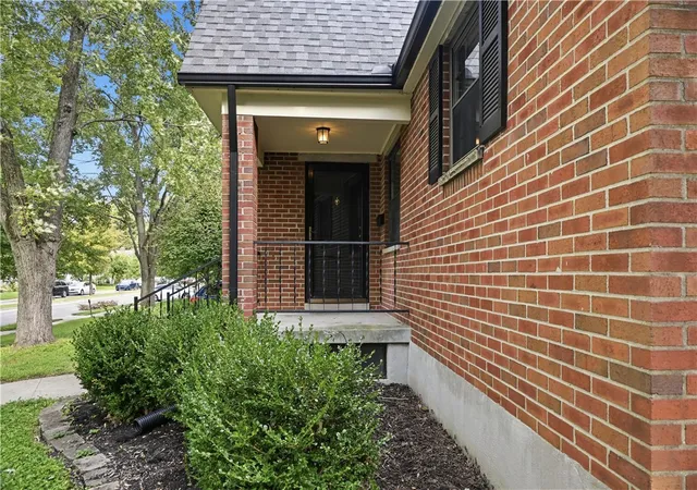 Photo 3 of Single family home for sale at 406 Triangle Ave, Oakwood, OH 45419 | MLS# 967530 | Listing updated on 2026-09-14