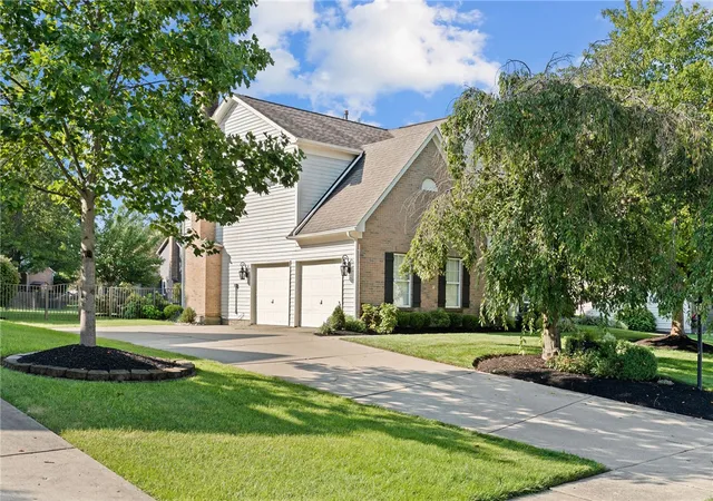 Photo 2 of Sale Pending at 510 Brookside Dr, Springboro, OH 45066 | MLS# 967613 | Listing updated on 2026-08-30