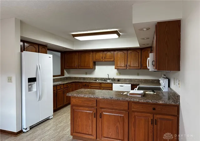 Photo 3 of Condo for sale at 1547 Dee Anne Dr, Xenia, OH 45385 | MLS# 966305 | Listing updated on 2026-10-03
