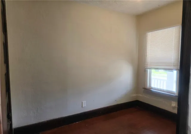 Photo 3 of Single family home for sale at 250 S Harbine Ave, Dayton, OH 45403 | MLS# 967689 | Listing updated on 2026-09-05