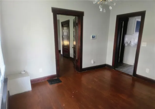 Photo 3 of Single family home for sale at 250 S Harbine Ave, Dayton, OH 45403 | MLS# 967689 | Listing updated on 2026-09-05
