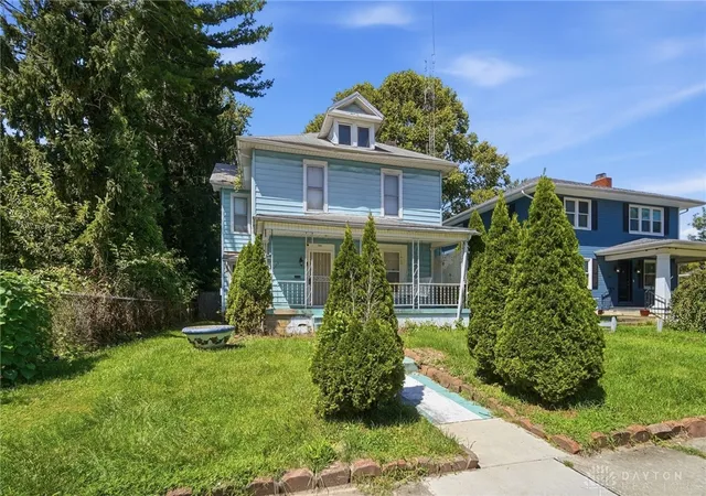Photo 3 of Sale Pending at 1561 S Fountain Ave, Springfield, OH 45506 | MLS# 967725 | Listing updated on 2026-09-05