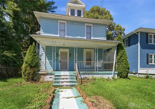 Photo 3 of Sale Pending at 1561 S Fountain Ave, Springfield, OH 45506 | MLS# 967725 | Listing updated on 2026-09-05