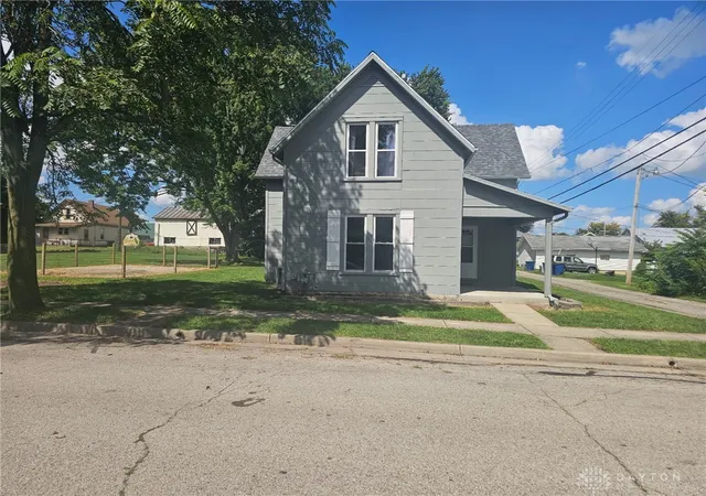 Photo 3 of Single family home for sale at 216 Market St, Lewisburg, OH 45338 | MLS# 967730 | Listing updated on 2026-09-26