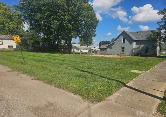 Photo 3 of Single family home for sale at 216 Market St, Lewisburg, OH 45338 | MLS# 967730 | Listing updated on 2026-09-26