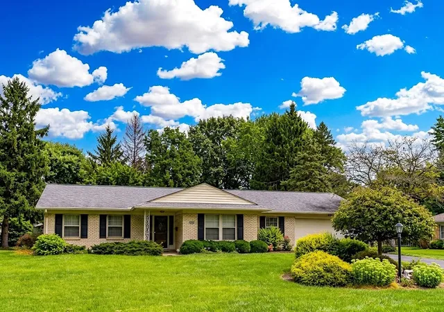 Photo 3 of Single family home for sale at 208 N Village Dr, Centerville, OH 45459 | MLS# 966756 | Listing updated on 2026-09-10