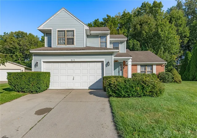 Photo 1 of Sale Pending at 815 Hunters Ridge Dr, Fairborn, OH 45324 | MLS# 967755 | Listing updated on 2026-08-31
