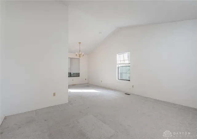 Photo 3 of Sale Pending at 815 Hunters Ridge Dr, Fairborn, OH 45324 | MLS# 967755 | Listing updated on 2026-08-31