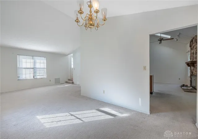 Photo 4 of Sale Pending at 815 Hunters Ridge Dr, Fairborn, OH 45324 | MLS# 967755 | Listing updated on 2026-08-31