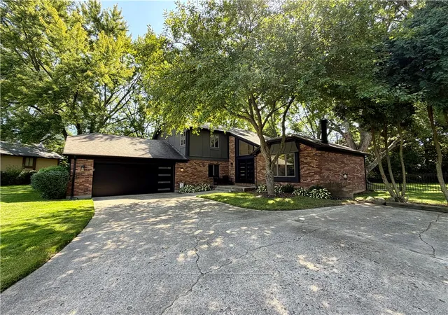 Photo 2 of Single family home for sale at 10100 Polo Ct, Dayton, OH 45458 | MLS# 967743 | Listing updated on 2026-09-04
