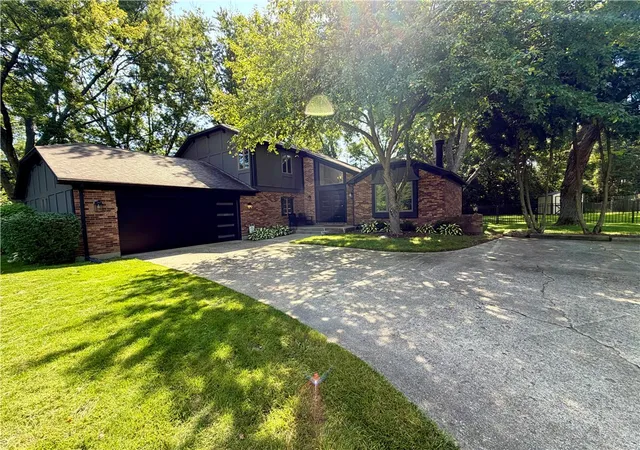 Photo 2 of Single family home for sale at 10100 Polo Ct, Dayton, OH 45458 | MLS# 967743 | Listing updated on 2026-09-04