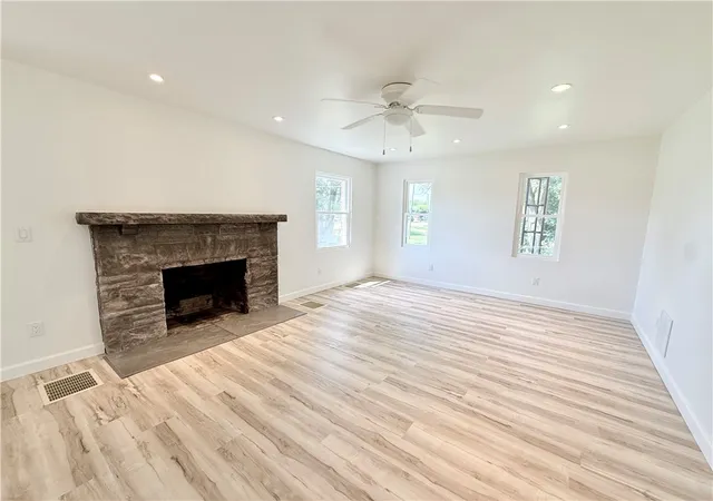 Photo 4 of Sale Pending at 524 S Main St, Englewood, OH 45322 | MLS# 967757 | Listing updated on 2026-09-02