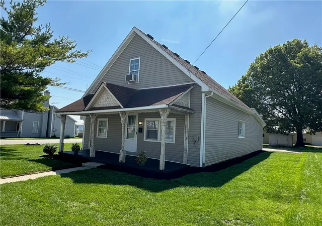 Photo 3 of Single family home for sale at 525 Sater St, Greenville, OH 45331 | MLS# 967758 | Listing updated on 2026-09-14