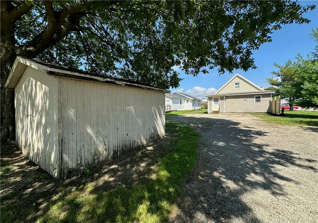 Photo 4 of Single family home for sale at 525 Sater St, Greenville, OH 45331 | MLS# 967758 | Listing updated on 2026-09-14