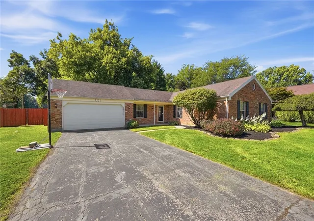 Photo 3 of Single family home for sale at 3321 Pebble Creek Dr, Dayton, OH 45432 | MLS# 967450 | Listing updated on 2026-09-11