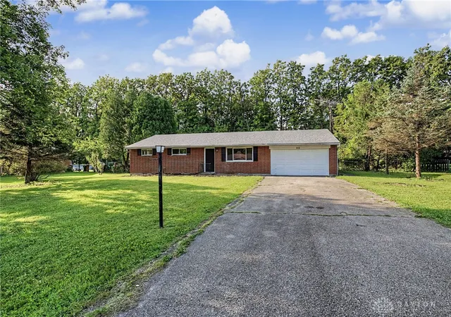 Photo 3 of Sale Pending at 3323 Claydor Dr, Beavercreek, OH 45431 | MLS# 967769 | Listing updated on 2026-08-30