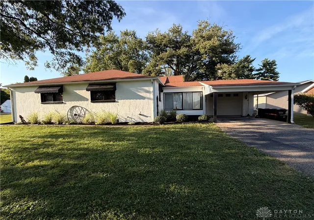 Photo 1 of Single family home for sale at 1516 W High St, Piqua, OH 45356 | MLS# 967788 | Listing updated on 2026-10-04