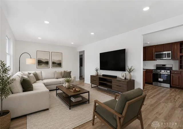 Photo 3 of Single family home for sale at 1243 Student Ave, Springfield, OH 45503 | MLS# 966844 | Listing updated on 2026-08-31