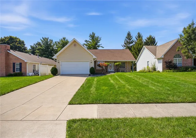 Photo 2 of Sale Pending at 120 Jodee Dr, Middletown, OH 45042 | MLS# 967809 | Listing updated on 2026-09-15