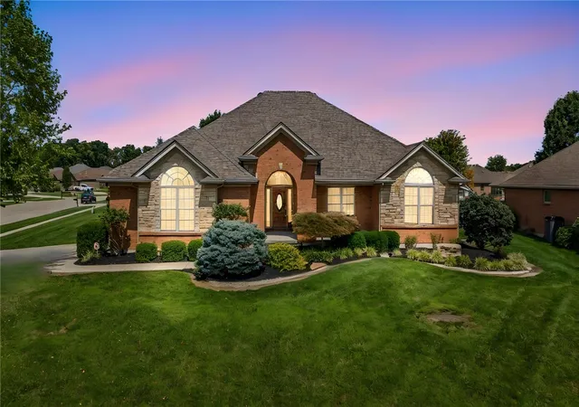 Photo 2 of Single family home for sale at 382 Sunset Dr, Franklin, OH 45005 | MLS# 967804 | Listing updated on 2026-09-03