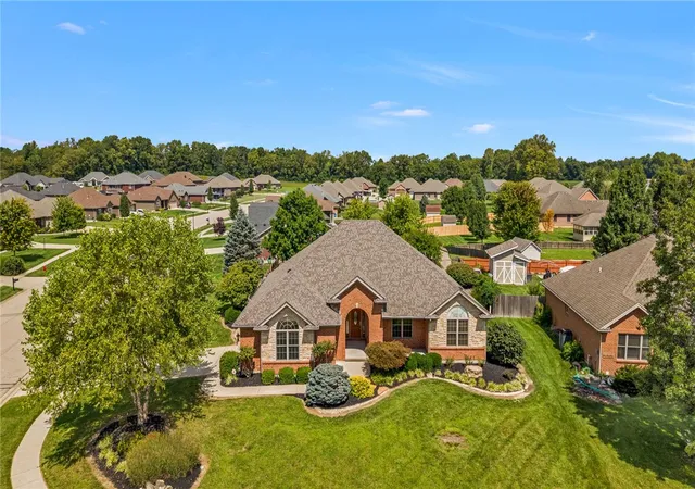 Photo 3 of Sale Pending at 382 Sunset Dr, Franklin, OH 45005 | MLS# 967804 | Listing updated on 2026-09-16