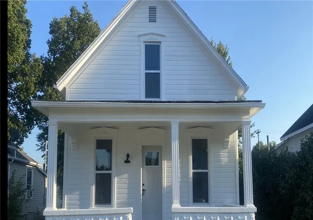 Photo 1 of Single family home for sale at 1033 W North St, Piqua, OH 45356 | MLS# 967816 | Listing updated on 2026-08-31