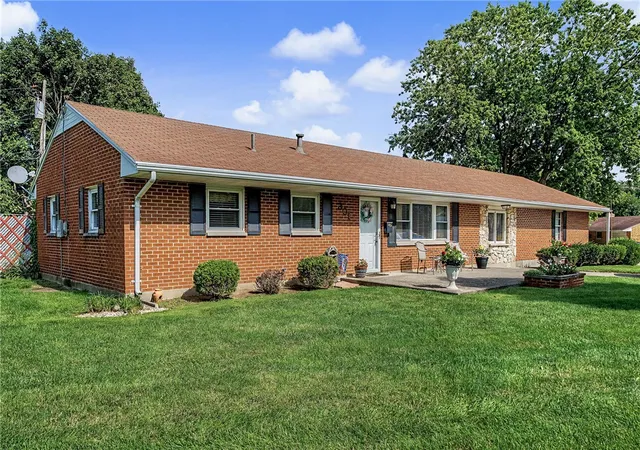 Photo 1 of Single family home for sale at 301 Carol Ln, Englewood, OH 45322 | MLS# 967399 | Listing updated on 2026-09-08