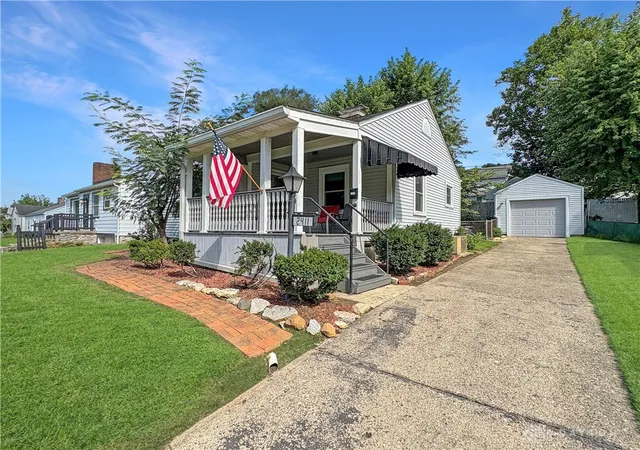Photo 1 of Sale Pending at 2411 Queen Ave, Middletown, OH 45044 | MLS# 967271 | Listing updated on 2026-09-06