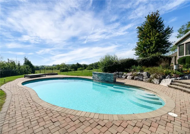Photo 3 of Sale Pending at 7828 Country View Ln, Brookville, OH 45309 | MLS# 967829 | Listing updated on 2026-09-19