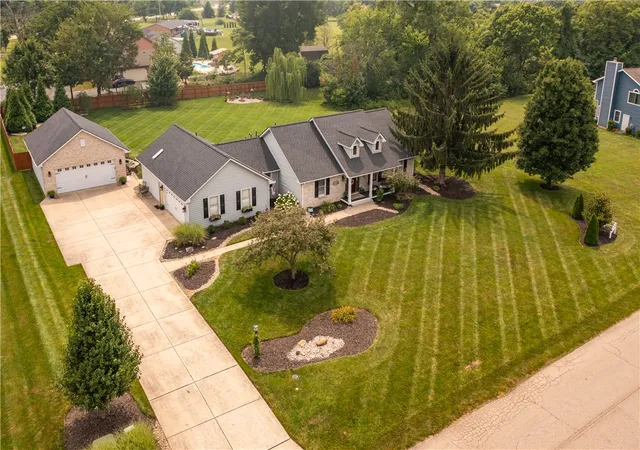 Photo 3 of Sale Pending at 3059 Countryside Ln, Miamisburg, OH 45342 | MLS# 967811 | Listing updated on 2026-10-06