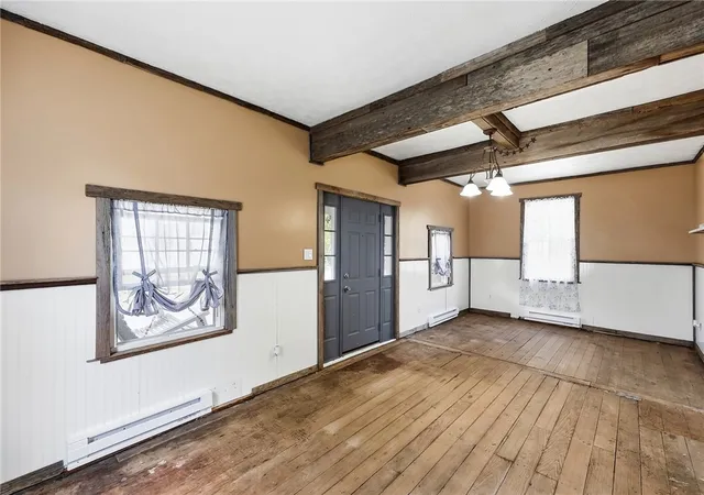 Photo 4 of Single family home for sale at 261 E Main St, Saint Paris, OH 43072 | MLS# 967833 | Listing updated on 2026-10-01