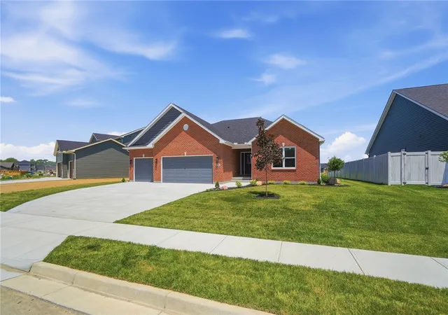 Photo 1 of Single family home for sale at 2761 Executive Dr, Troy, OH 45373 | MLS# 967238 | Listing updated on 2026-08-31