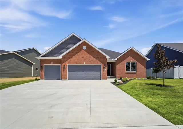 Photo 2 of Single family home for sale at 2761 Executive Dr, Troy, OH 45373 | MLS# 967238 | Listing updated on 2026-08-31