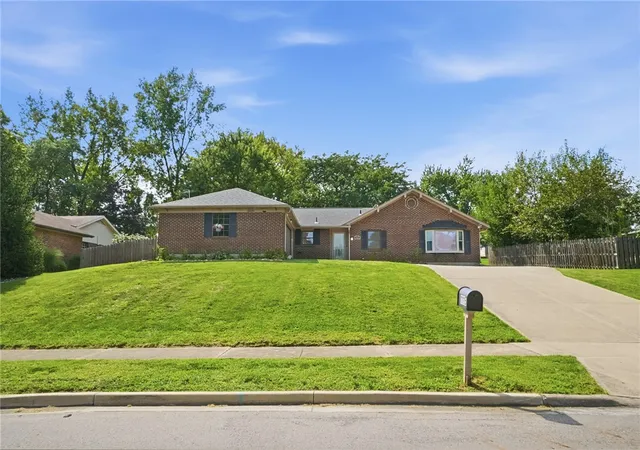 Photo 2 of Single family home for sale at 1115 Crestwood Hills Dr, Vandalia, OH 45377 | MLS# 967307 | Listing updated on 2026-09-24